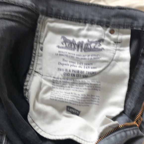 [38] Men’s Red tag blacked jeans 513 - Picture 4 of 5